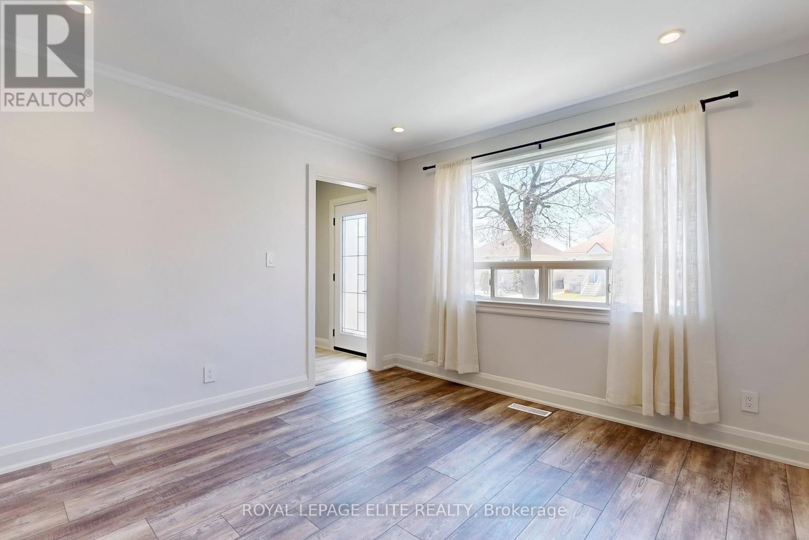 15 Stock Avenue, Toronto, Ontario  M8Z 5C3 - Photo 24 - W12090550