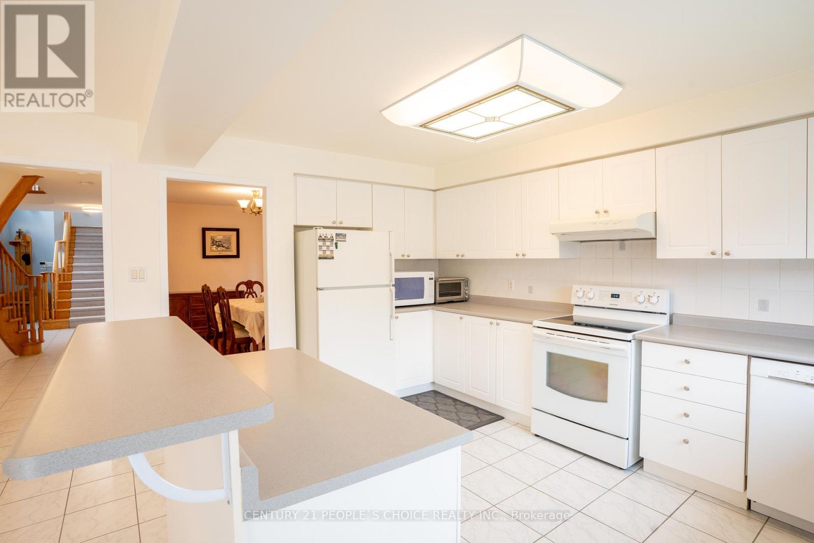 24 Tobosa Trail, Brampton, Ontario  L6R 2B4 - Photo 17 - W12106653