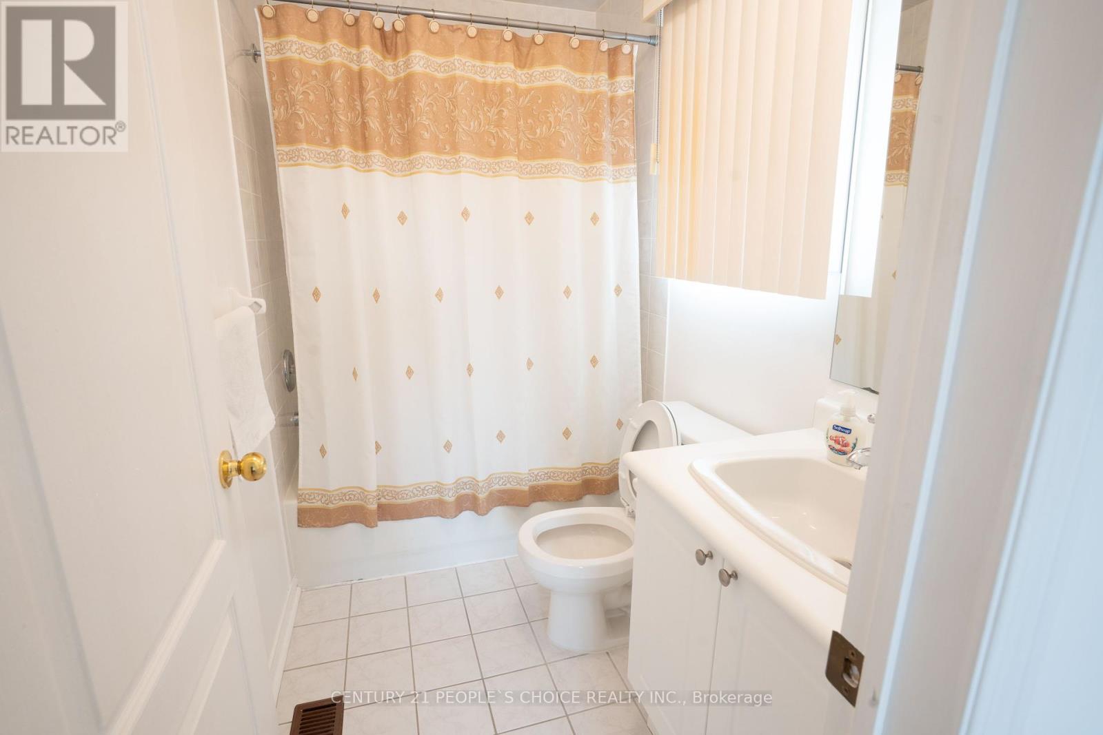 24 Tobosa Trail, Brampton, Ontario  L6R 2B4 - Photo 34 - W12106653