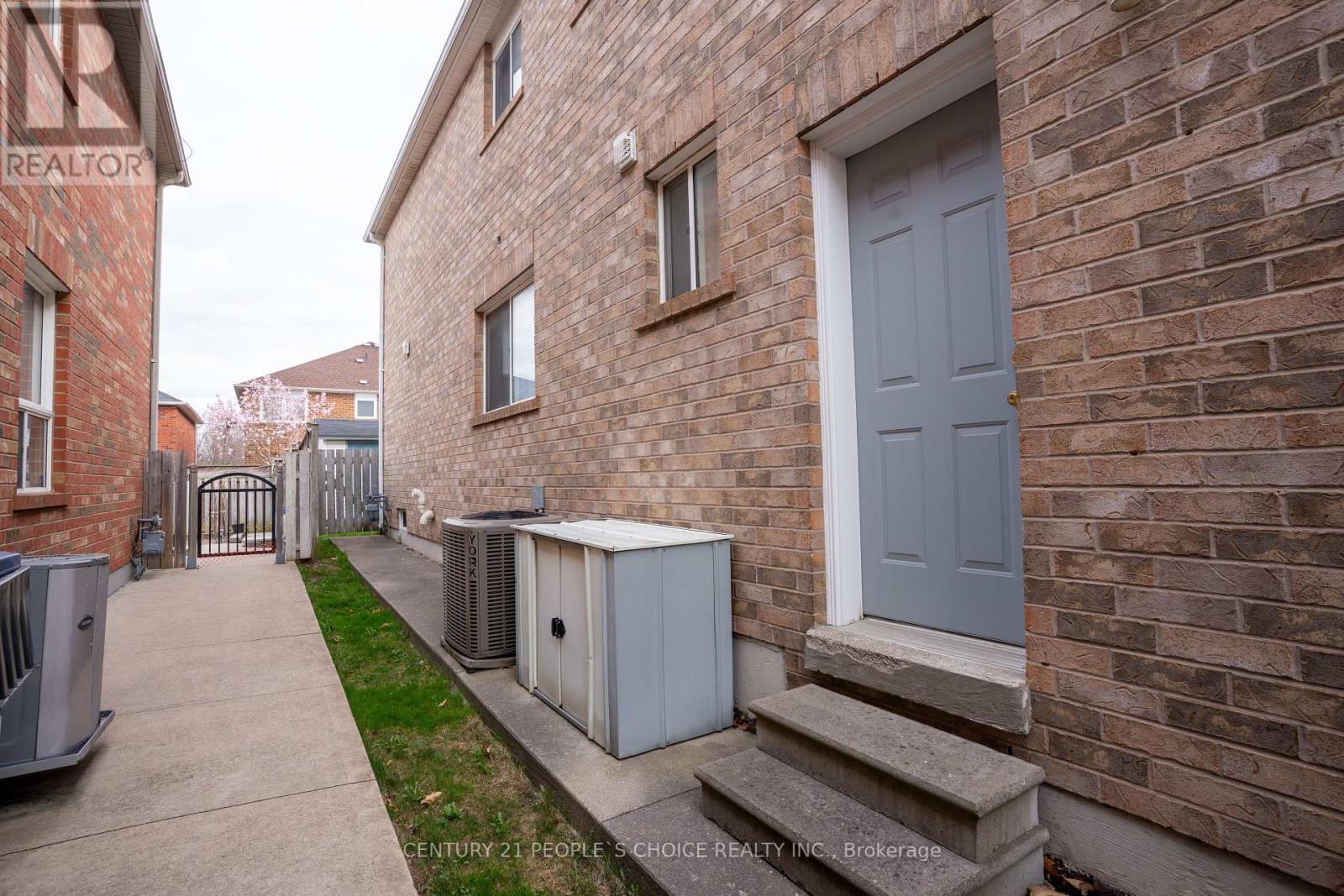 24 Tobosa Trail, Brampton, Ontario  L6R 2B4 - Photo 43 - W12106653
