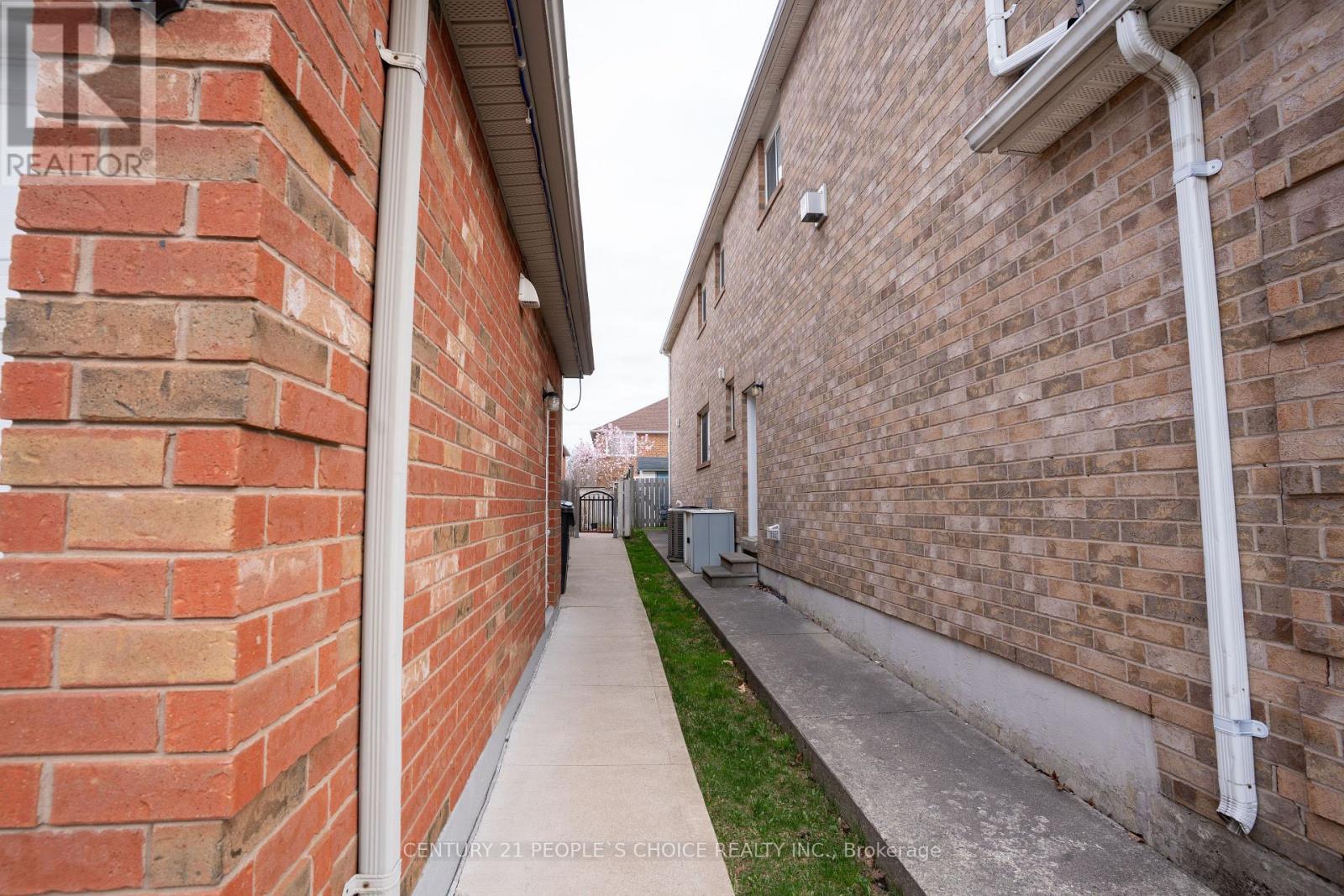 24 Tobosa Trail, Brampton, Ontario  L6R 2B4 - Photo 44 - W12106653