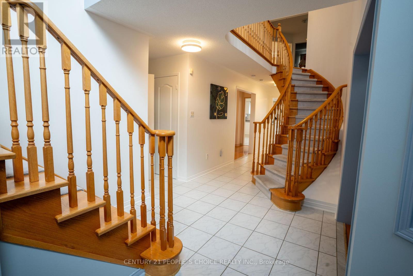 24 Tobosa Trail, Brampton, Ontario  L6R 2B4 - Photo 6 - W12106653