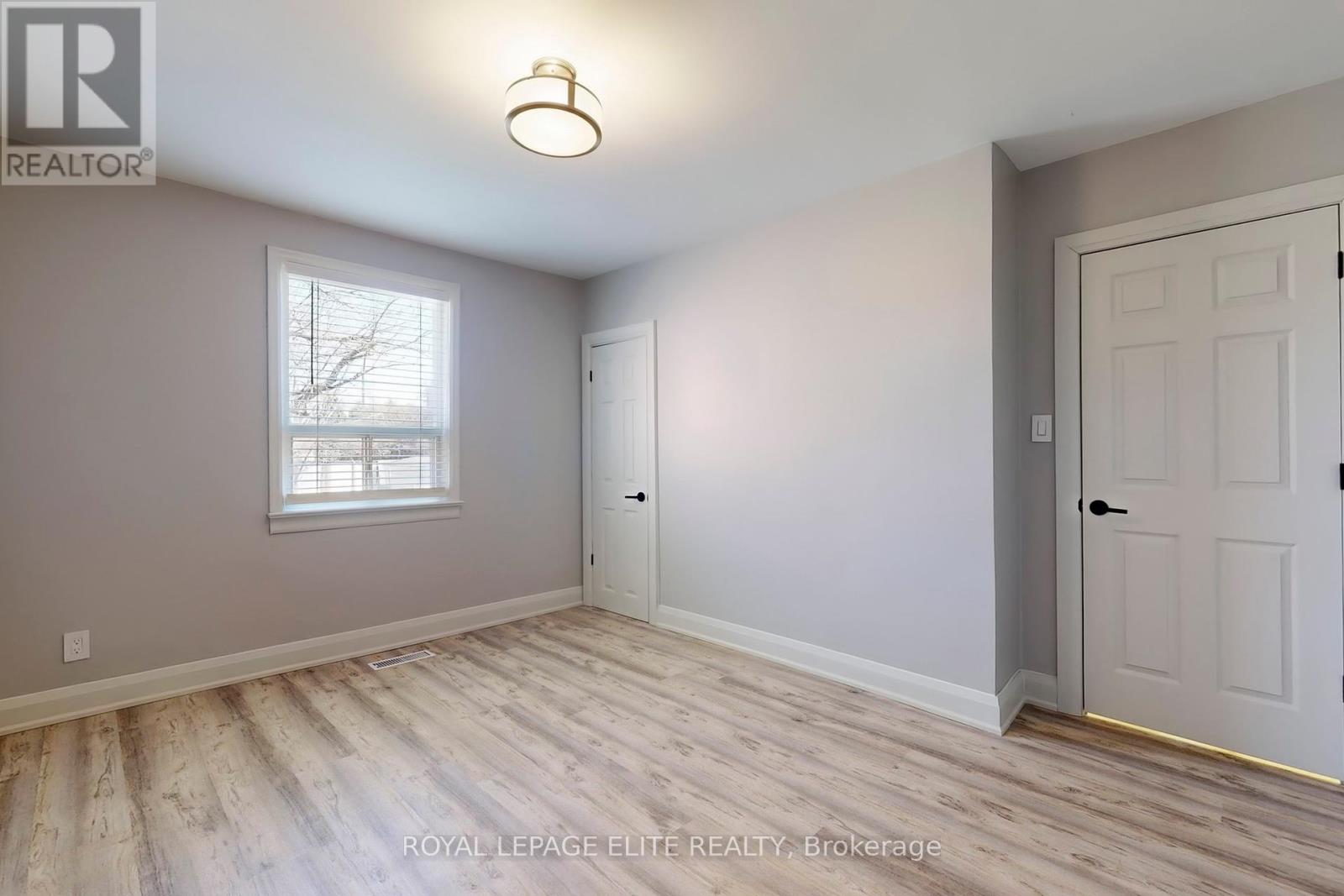 15 Stock Avenue, Toronto, Ontario  M8Z 5C3 - Photo 32 - W12090550