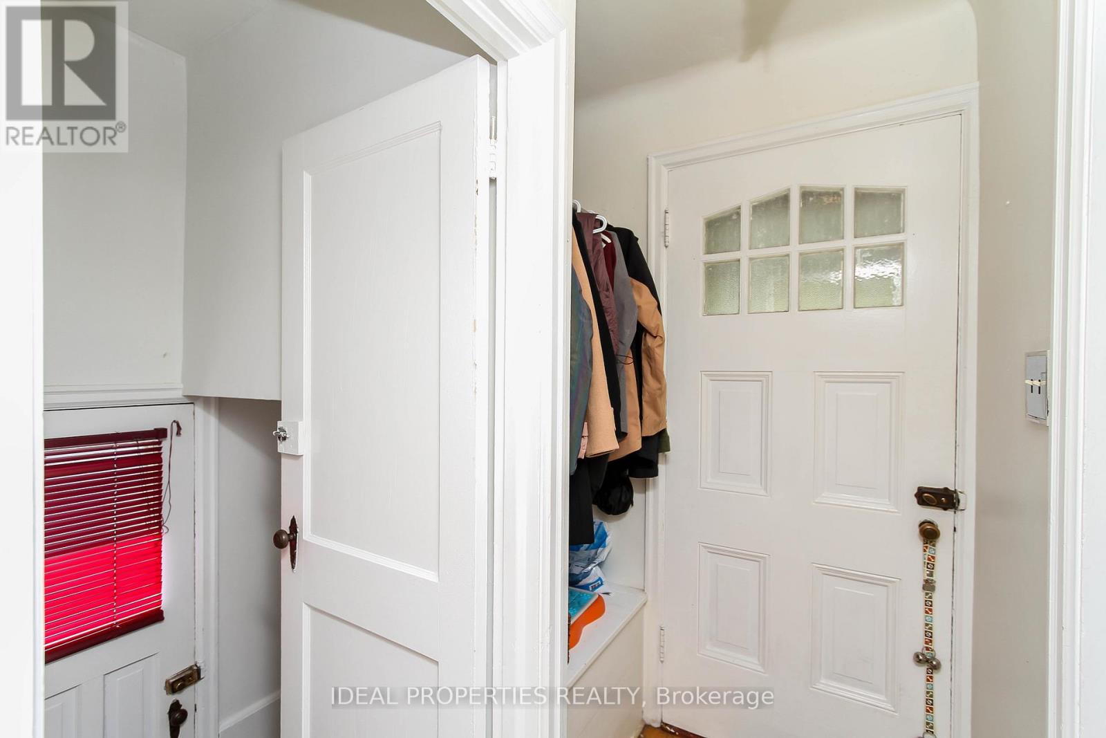 26 Clegg Street, Ottawa, Ontario  K1S 0H8 - Photo 3 - X12106667