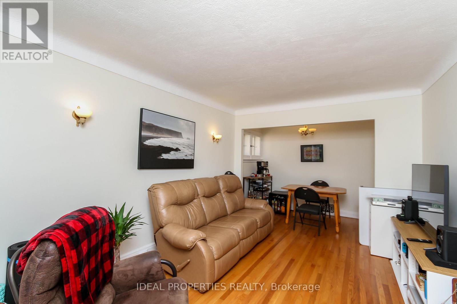26 Clegg Street, Ottawa, Ontario  K1S 0H8 - Photo 6 - X12106667