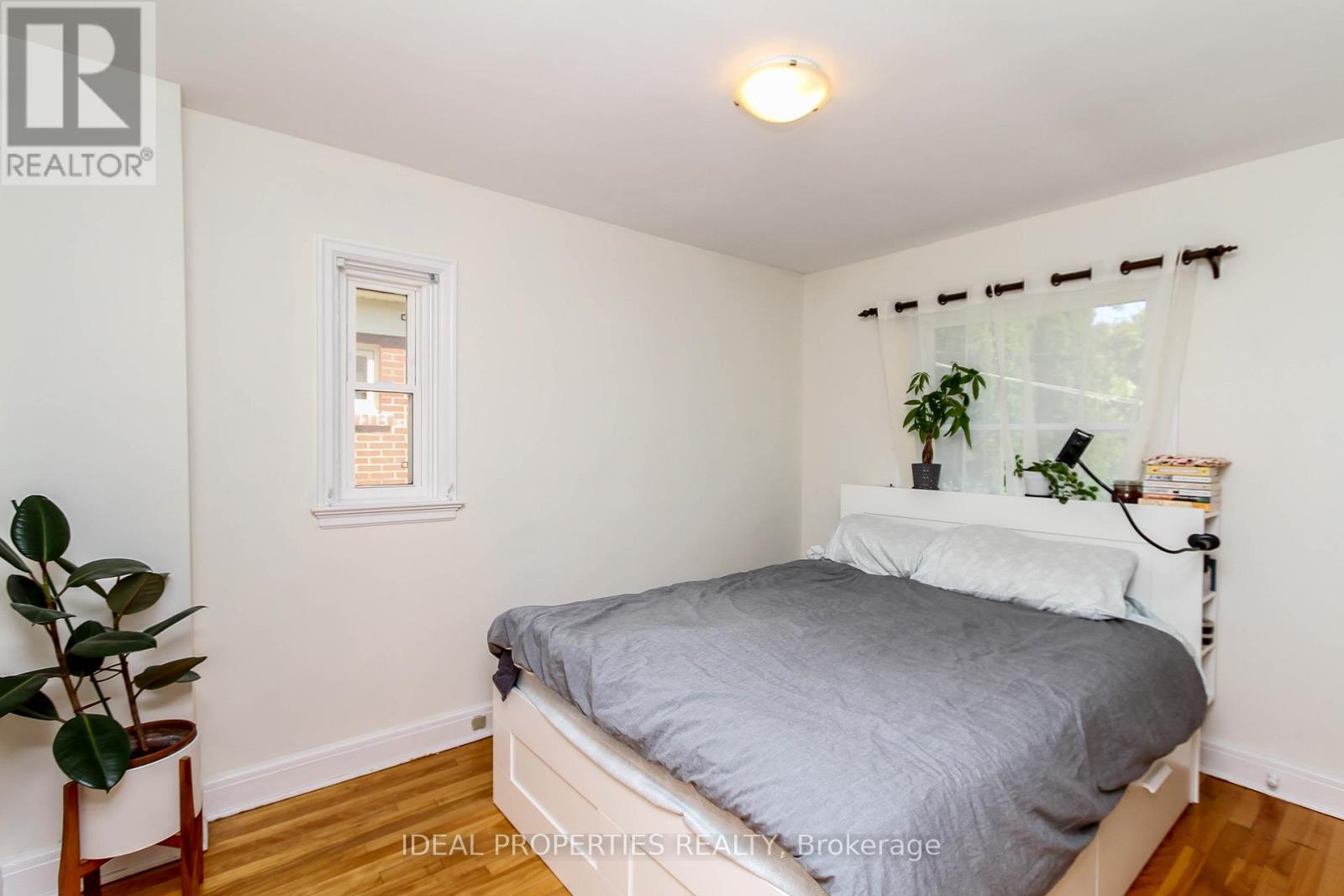 26 Clegg Street, Ottawa, Ontario  K1S 0H8 - Photo 9 - X12106667