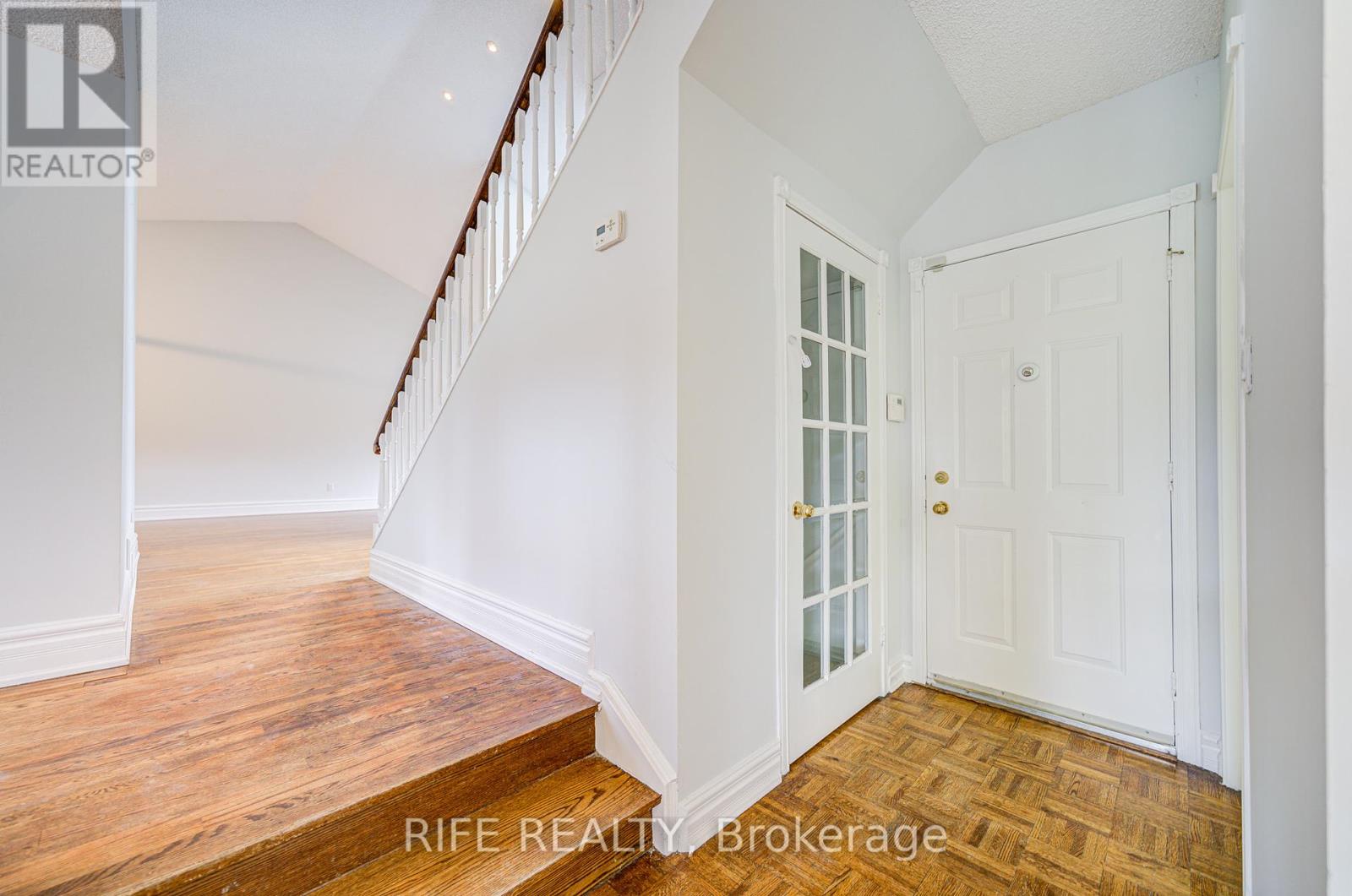 17 Bramble Drive, Toronto, Ontario  M3B 2E9 - Photo 18 - C12103243