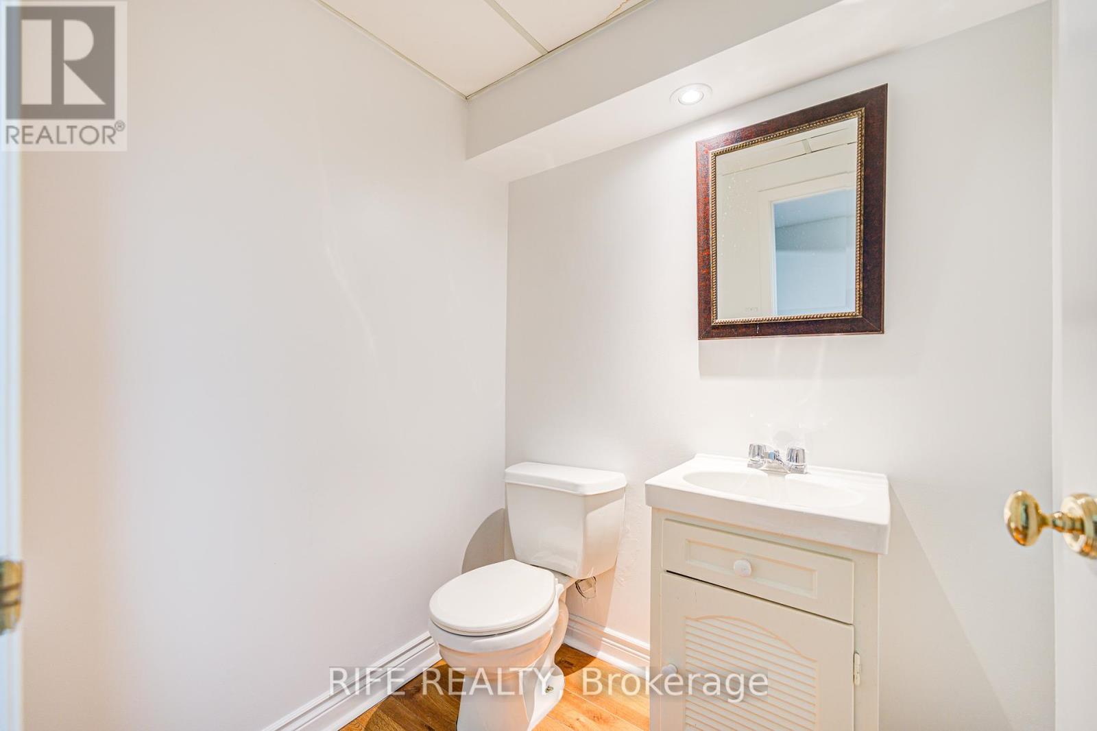 17 Bramble Drive, Toronto, Ontario  M3B 2E9 - Photo 36 - C12103243