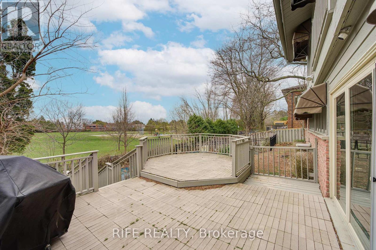 17 Bramble Drive, Toronto, Ontario  M3B 2E9 - Photo 39 - C12103243