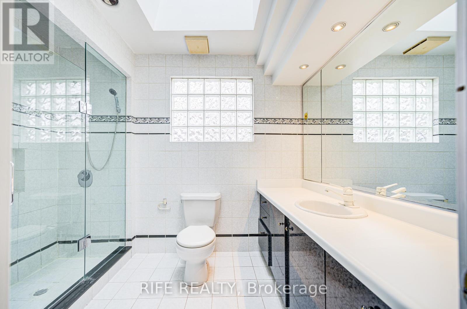 17 Bramble Drive, Toronto, Ontario  M3B 2E9 - Photo 30 - C12103243