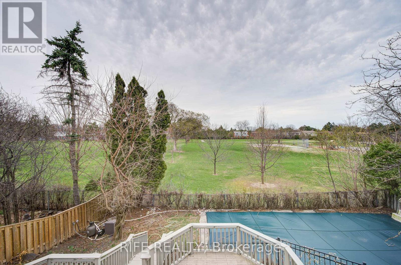 17 Bramble Drive, Toronto, Ontario  M3B 2E9 - Photo 41 - C12103243