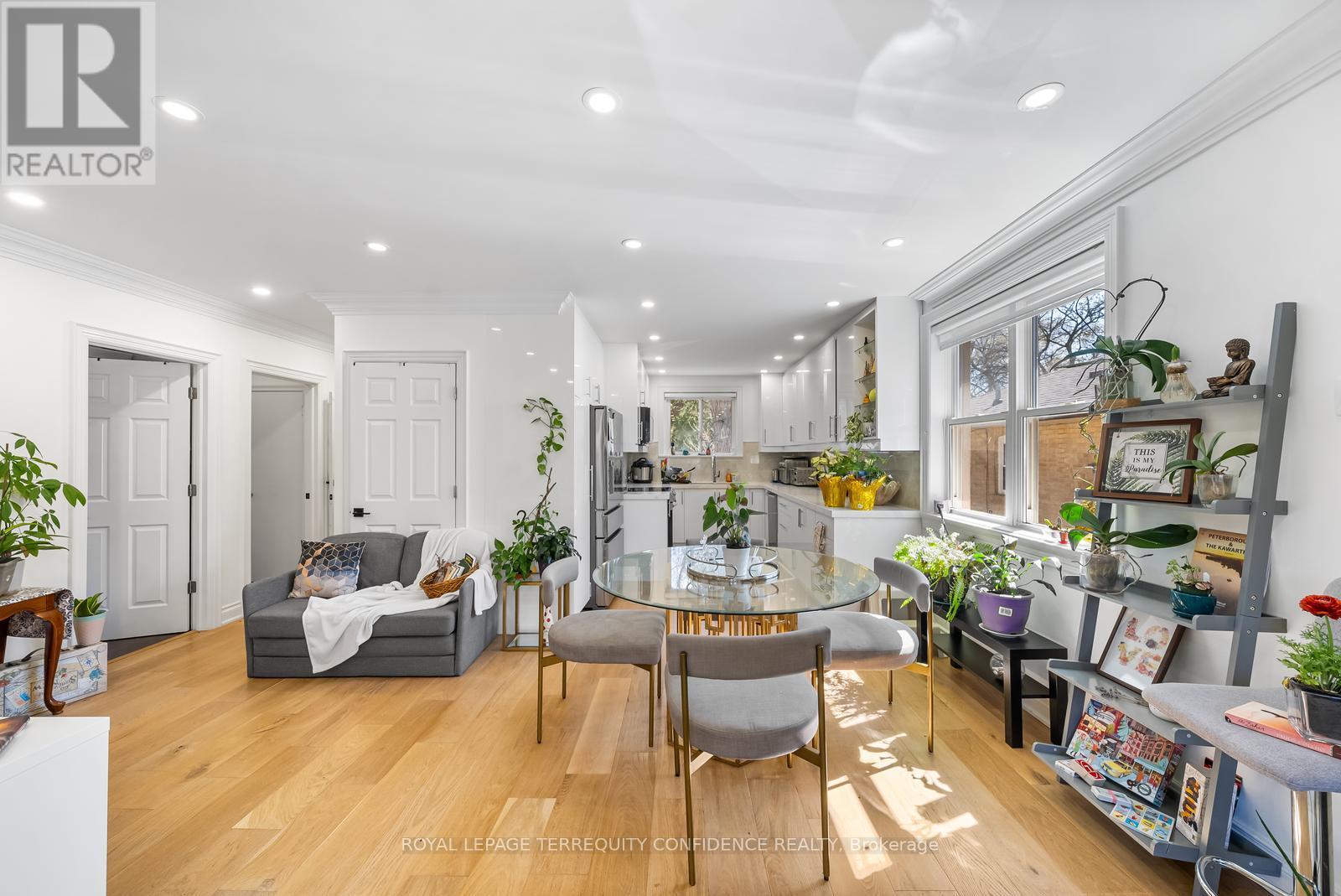 Property at 103 HOUNSLOW AVENUE image 5