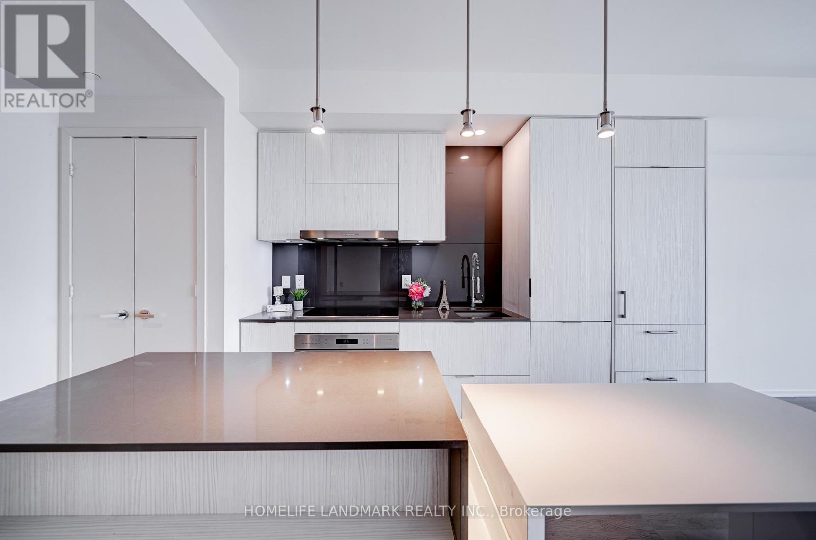 6108 - 1 Bloor Street E, Toronto, Ontario  M4W 1A9 - Photo 12 - C12106682