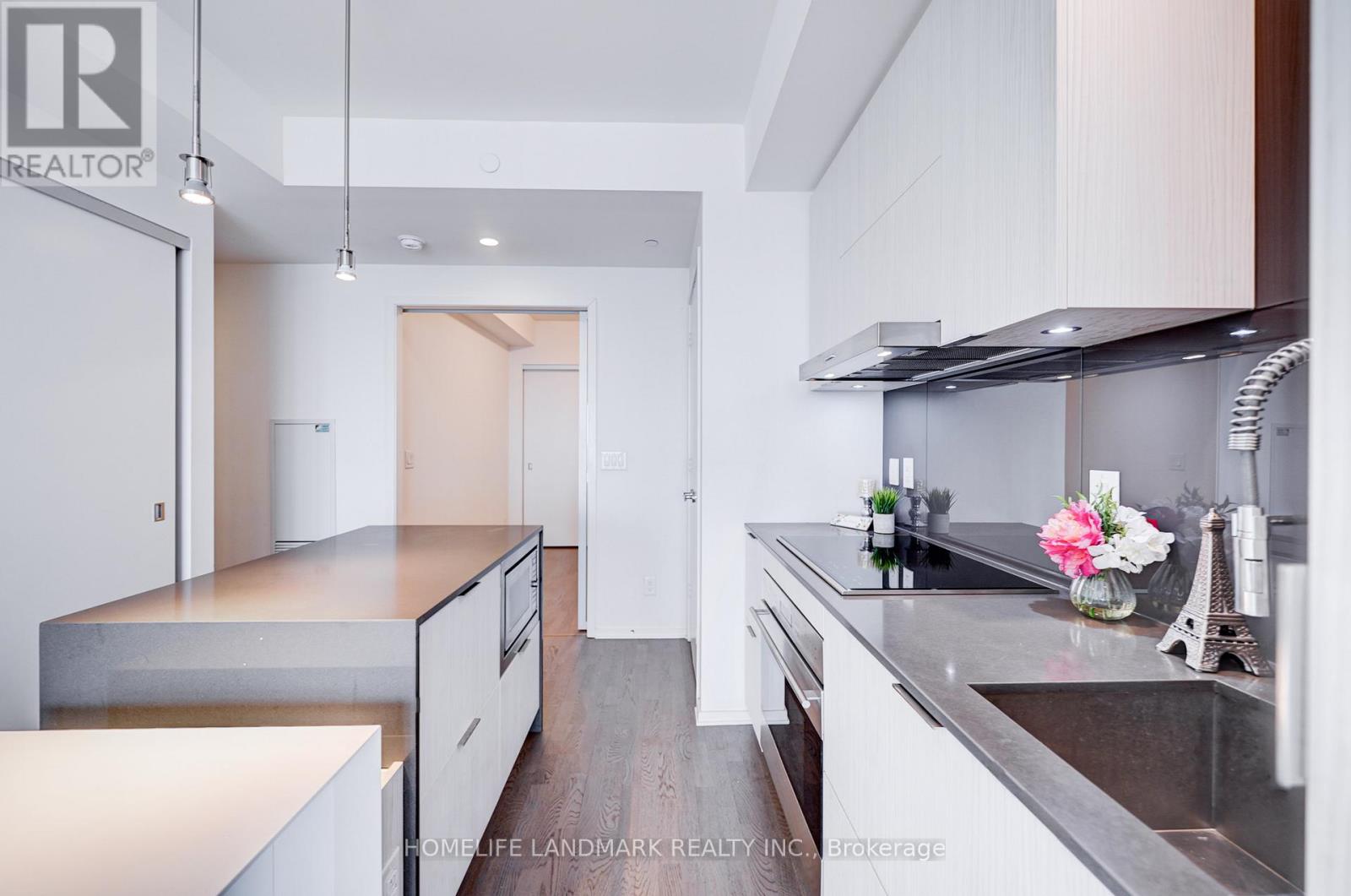 6108 - 1 Bloor Street E, Toronto, Ontario  M4W 1A9 - Photo 14 - C12106682