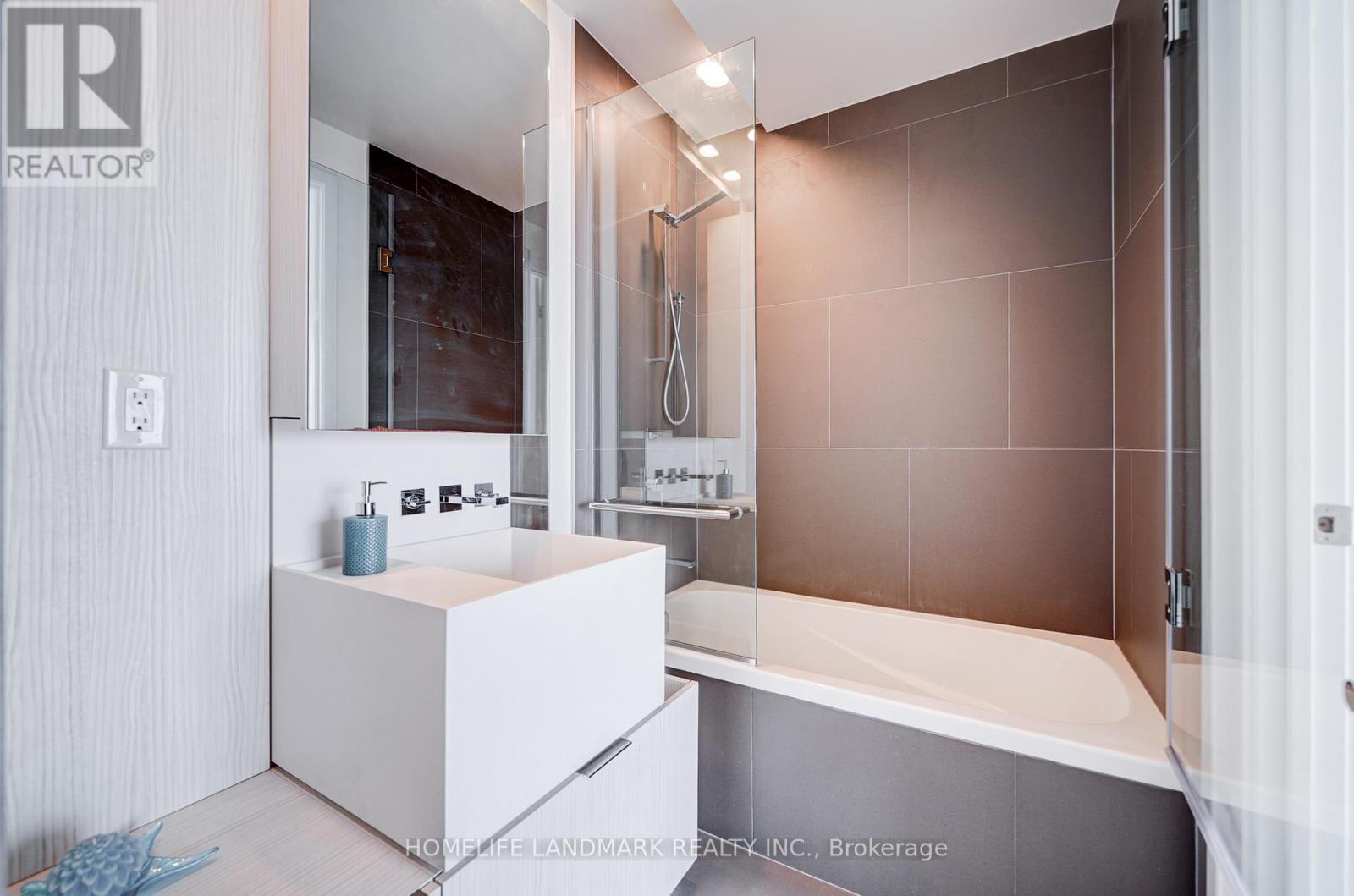 6108 - 1 Bloor Street E, Toronto, Ontario  M4W 1A9 - Photo 34 - C12106682