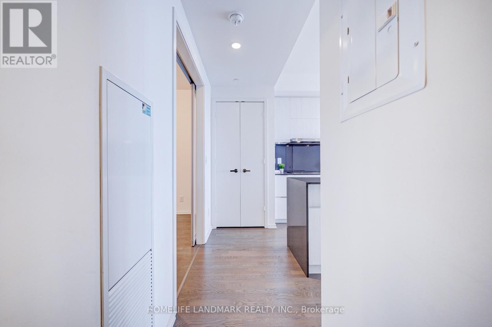 6108 - 1 Bloor Street E, Toronto, Ontario  M4W 1A9 - Photo 8 - C12106682