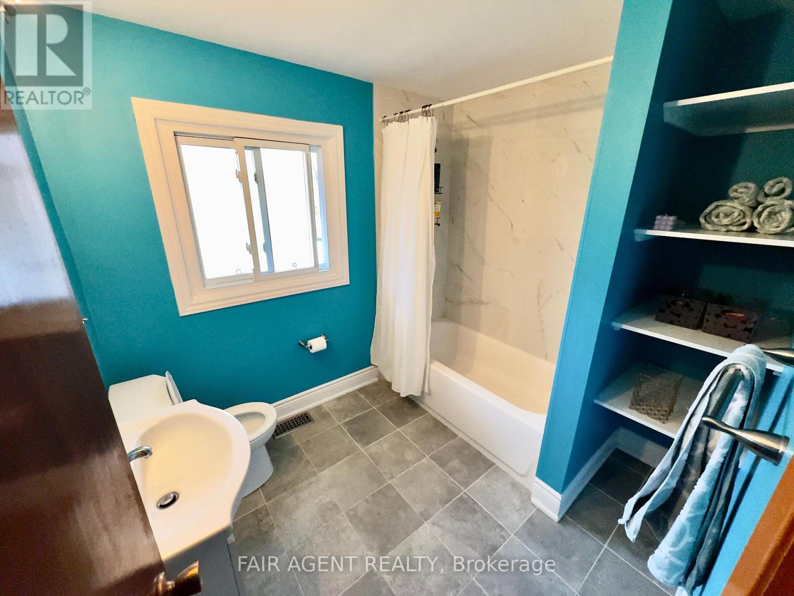 175 Fourth Avenue, Kitchener, Ontario  N2C 1P3 - Photo 10 - X12106706