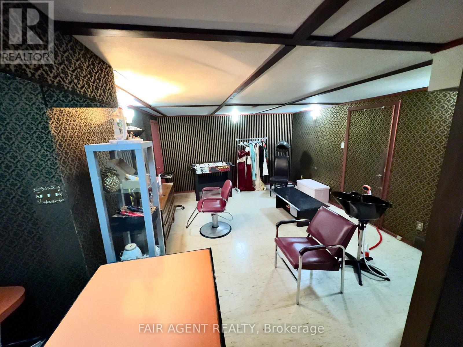 175 Fourth Avenue, Kitchener, Ontario  N2C 1P3 - Photo 18 - X12106706