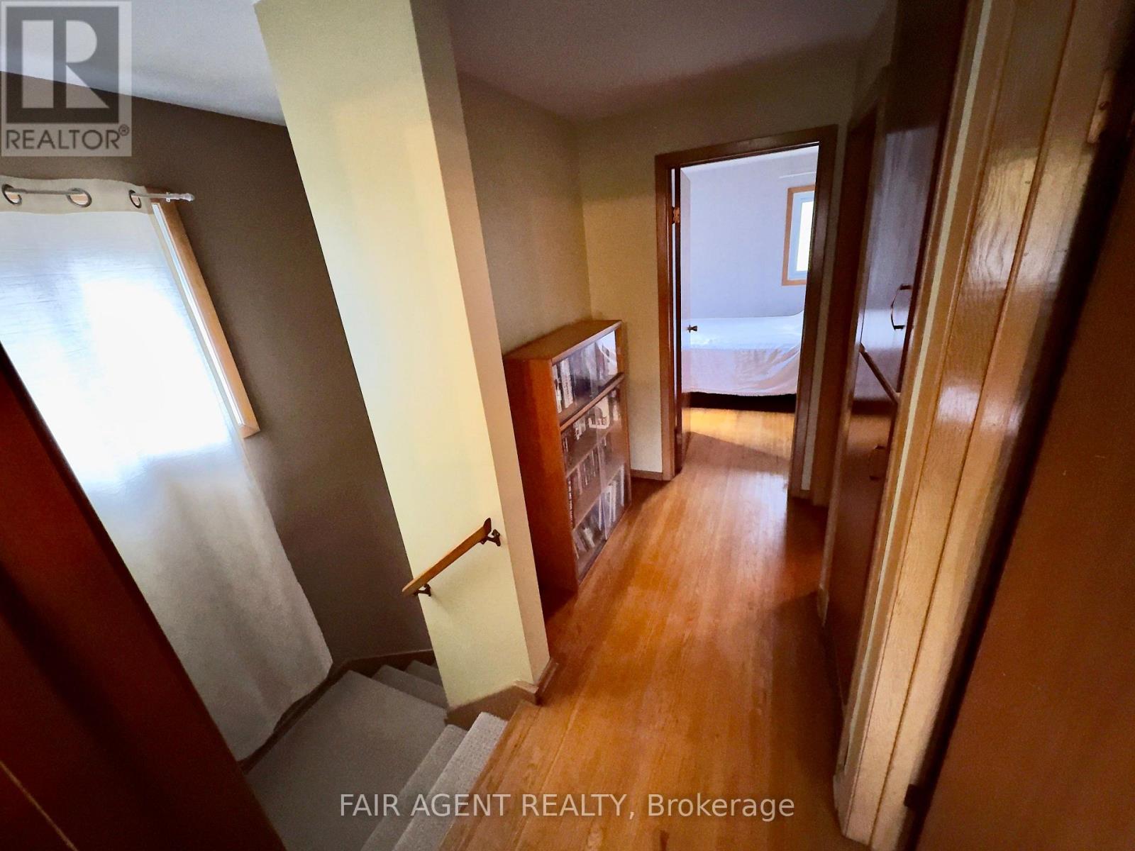 175 Fourth Avenue, Kitchener, Ontario  N2C 1P3 - Photo 8 - X12106706