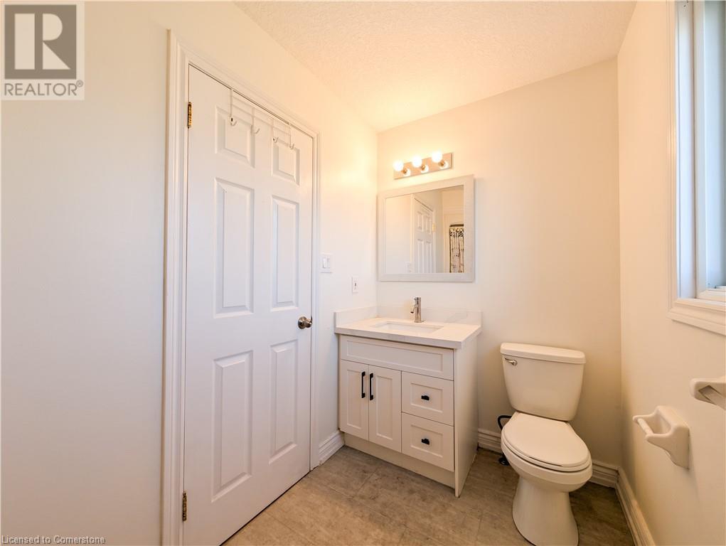 187 Daimler Drive, Kitchener, Ontario  N2A 4C8 - Photo 30 - 40712780