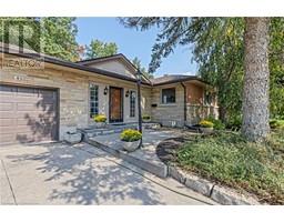 40 BERTRAM Drive, Dundas, Ontario