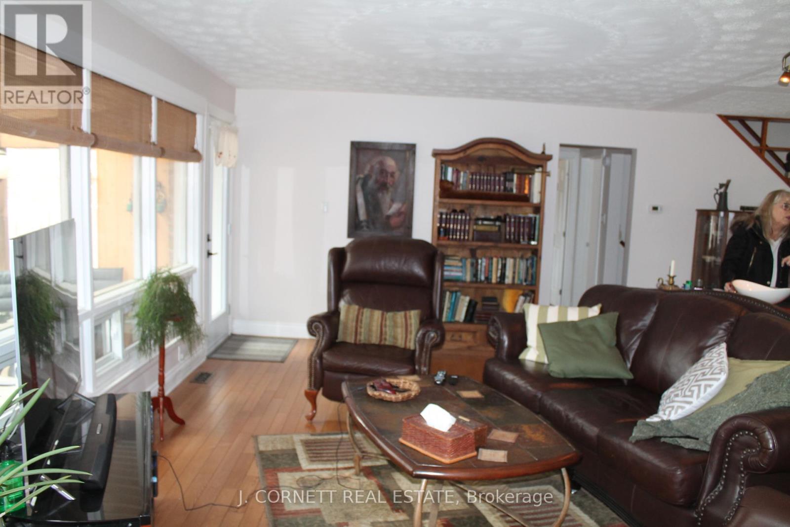 1004 Pescod Street, Cornwall, Ontario  K6J 2J9 - Photo 10 - X12044481