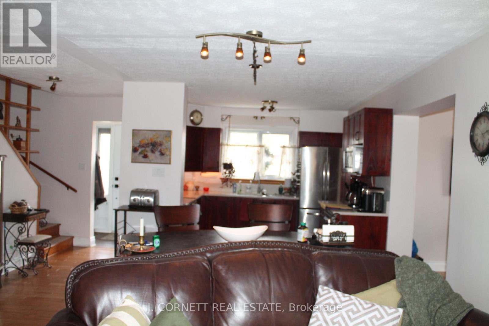 Property at 1004 PESCOD STREET image 5