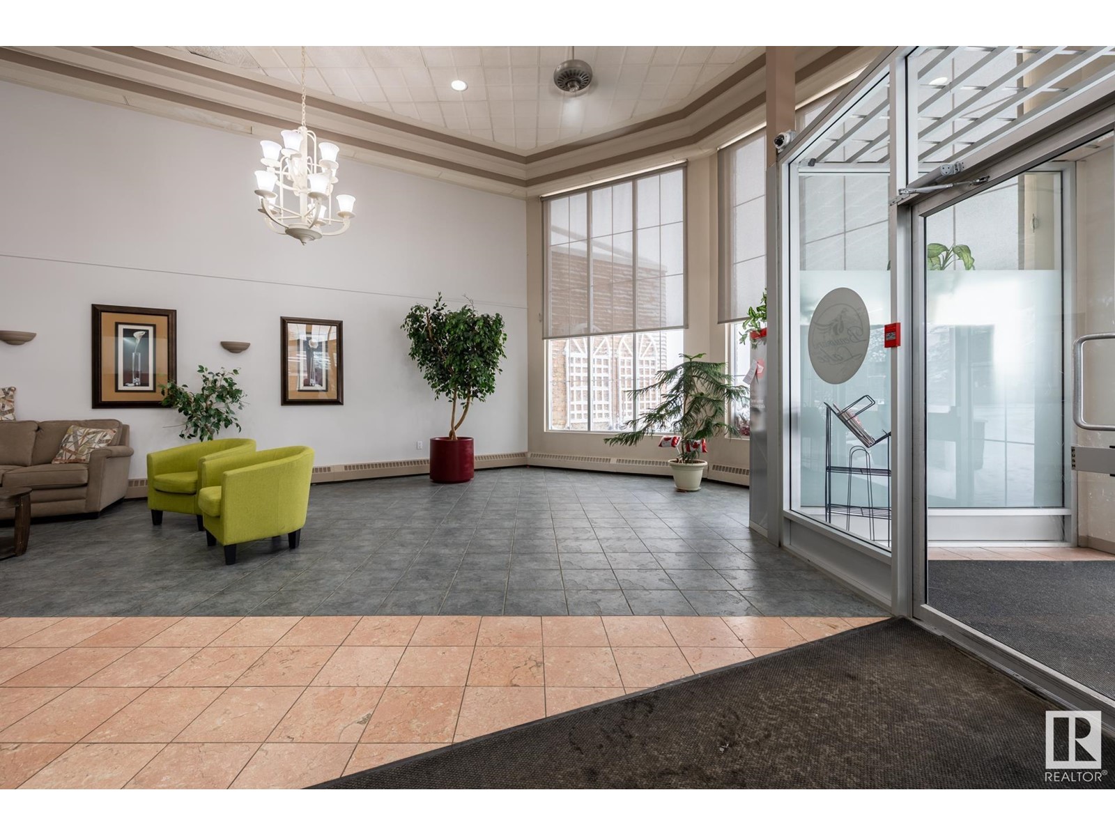 Property at #236 15499 CASTLE DOWNS RD NW image 3