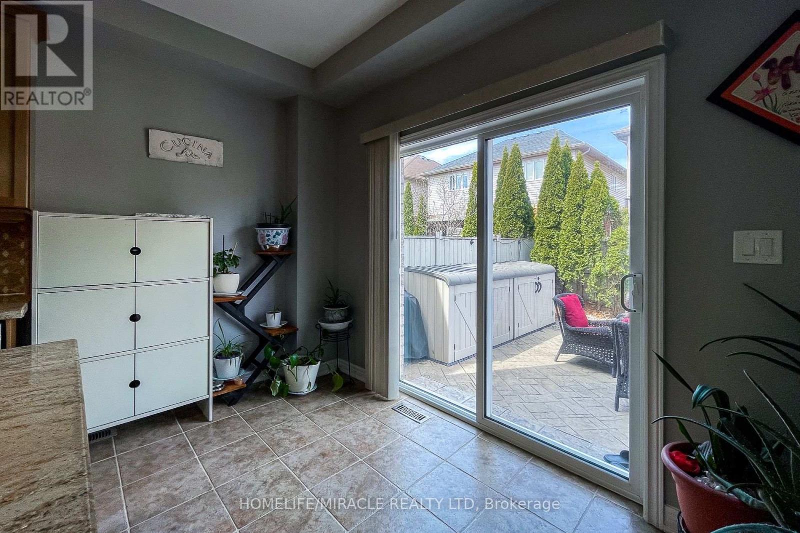 185 Palacebeach Trail, Hamilton, Ontario  L8E 0C2 - Photo 29 - X12106762