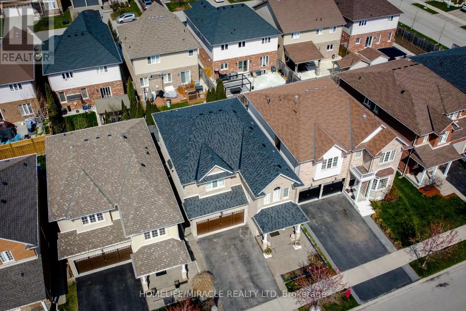 185 Palacebeach Trail, Hamilton, Ontario  L8E 0C2 - Photo 6 - X12106762