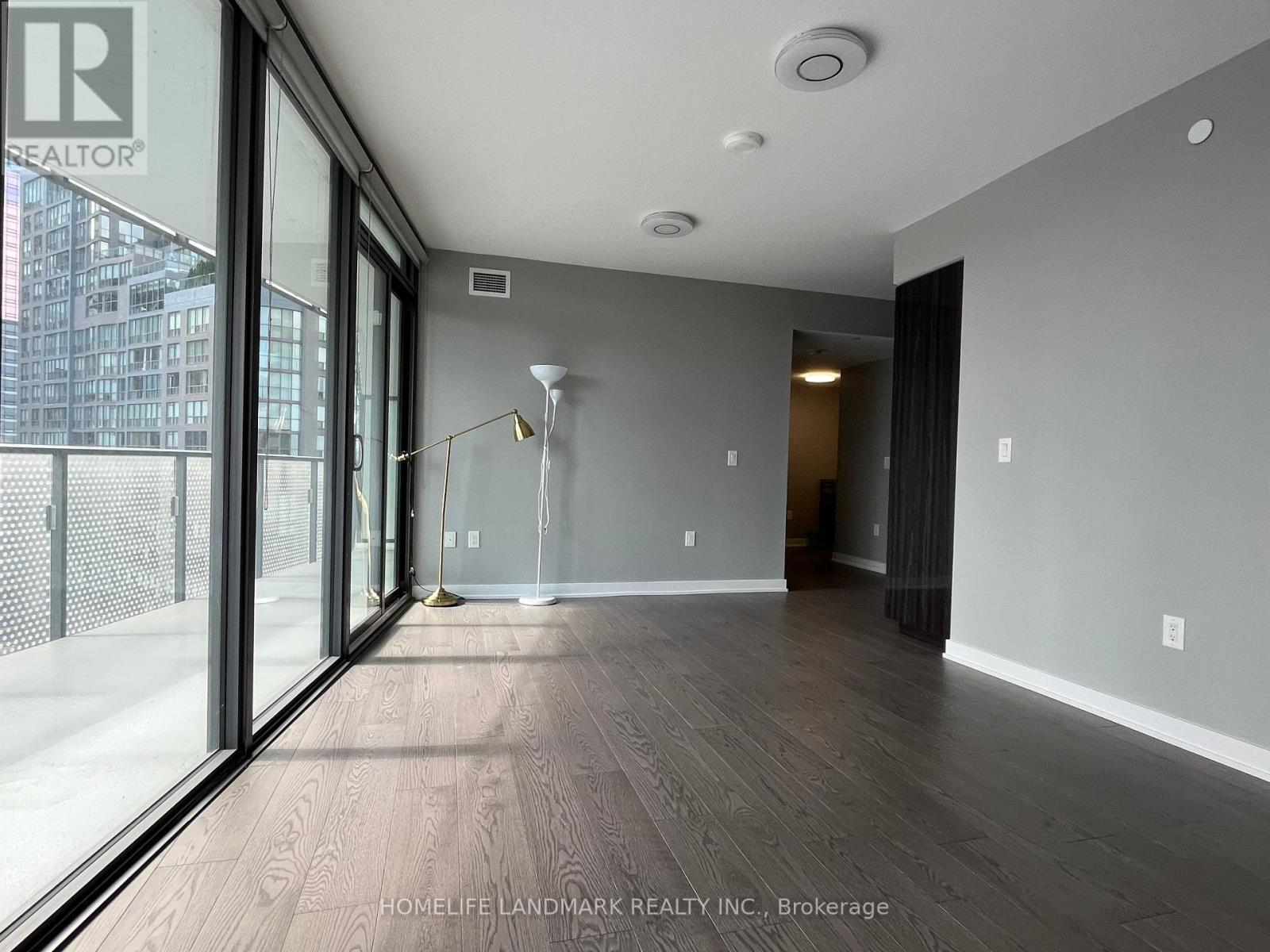 1405 - 11 Wellesley Street W, Toronto, Ontario  M4Y 0G4 - Photo 8 - C12106777