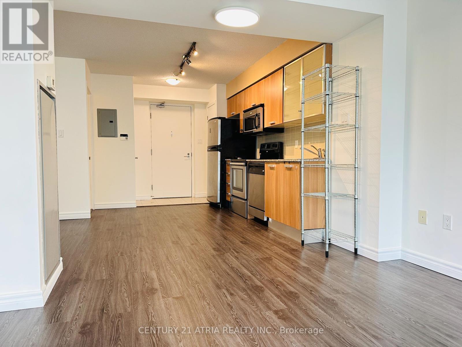 710 - 37 Grosvenor Street, Toronto, Ontario  M4Y 3G5 - Photo 5 - C12106803