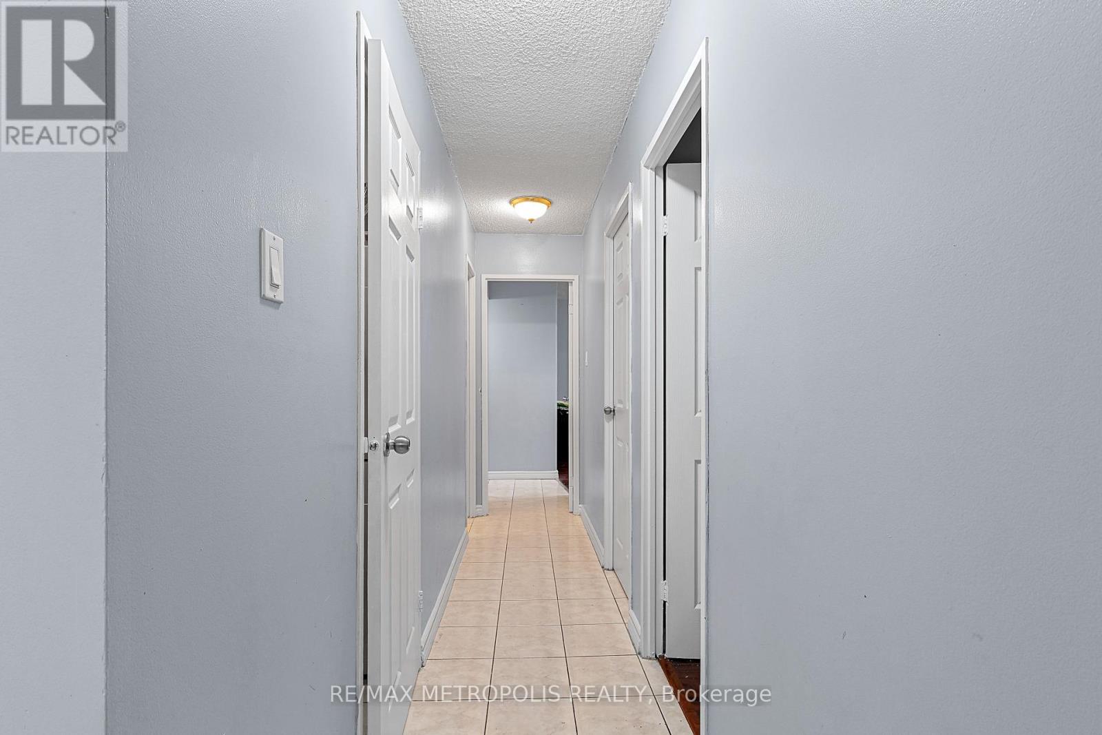 902 - 5 San Romano Way, Toronto, Ontario  M3N 2Y4 - Photo 15 - W12105532