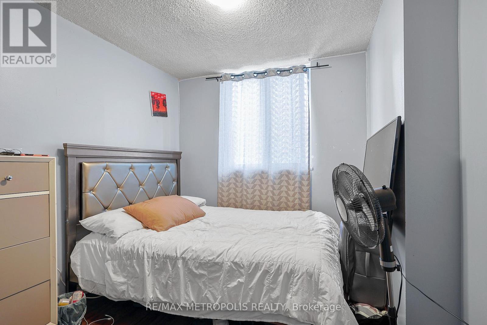 902 - 5 San Romano Way, Toronto, Ontario  M3N 2Y4 - Photo 20 - W12105532