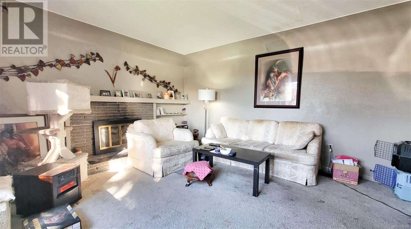 Property at 103 Quincy St image 5