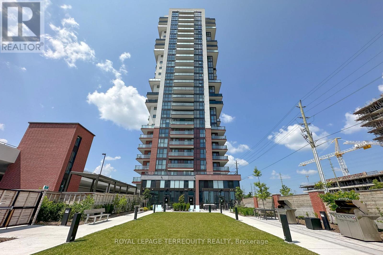 Property at 318 - 2550 SIMCOE STREET N image 2