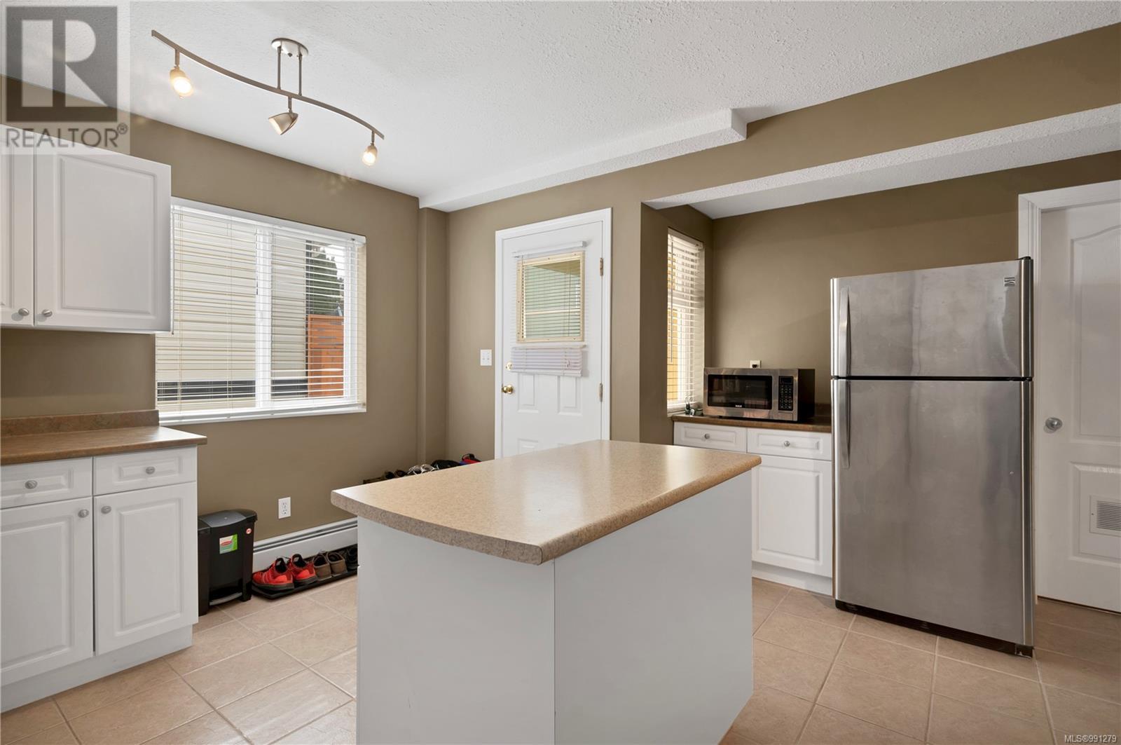 Property at 749 Bowen Dr image 1