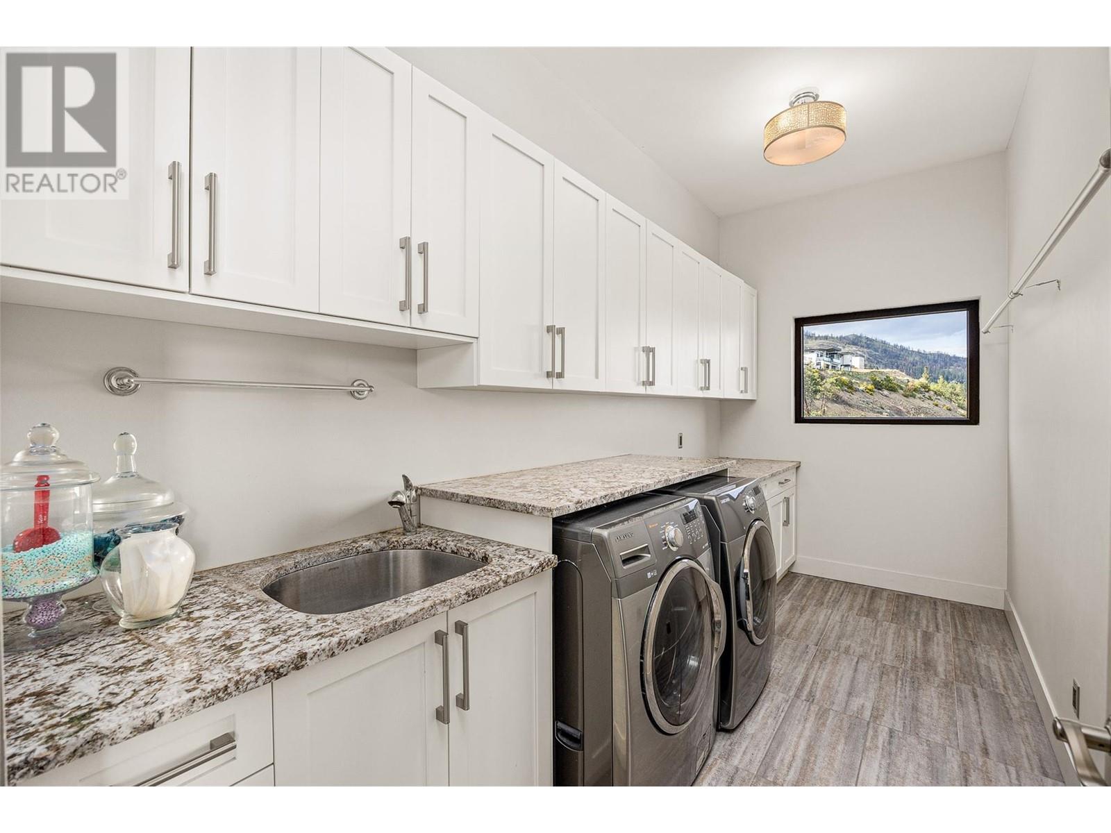 Property at 1789 Diamond View Drive image 5