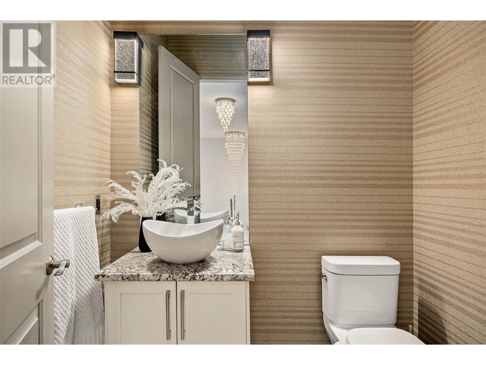 Property at 1789 Diamond View Drive image 4