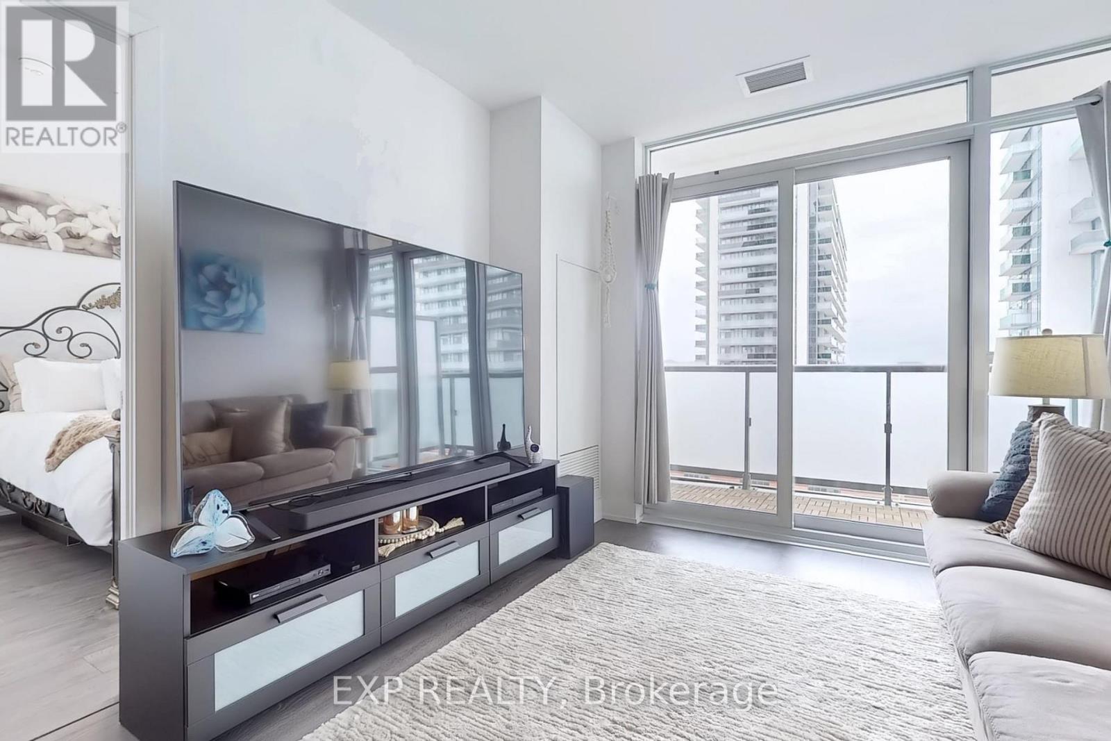 Property at 712 - 2550 SIMCOE STREET N image 2
