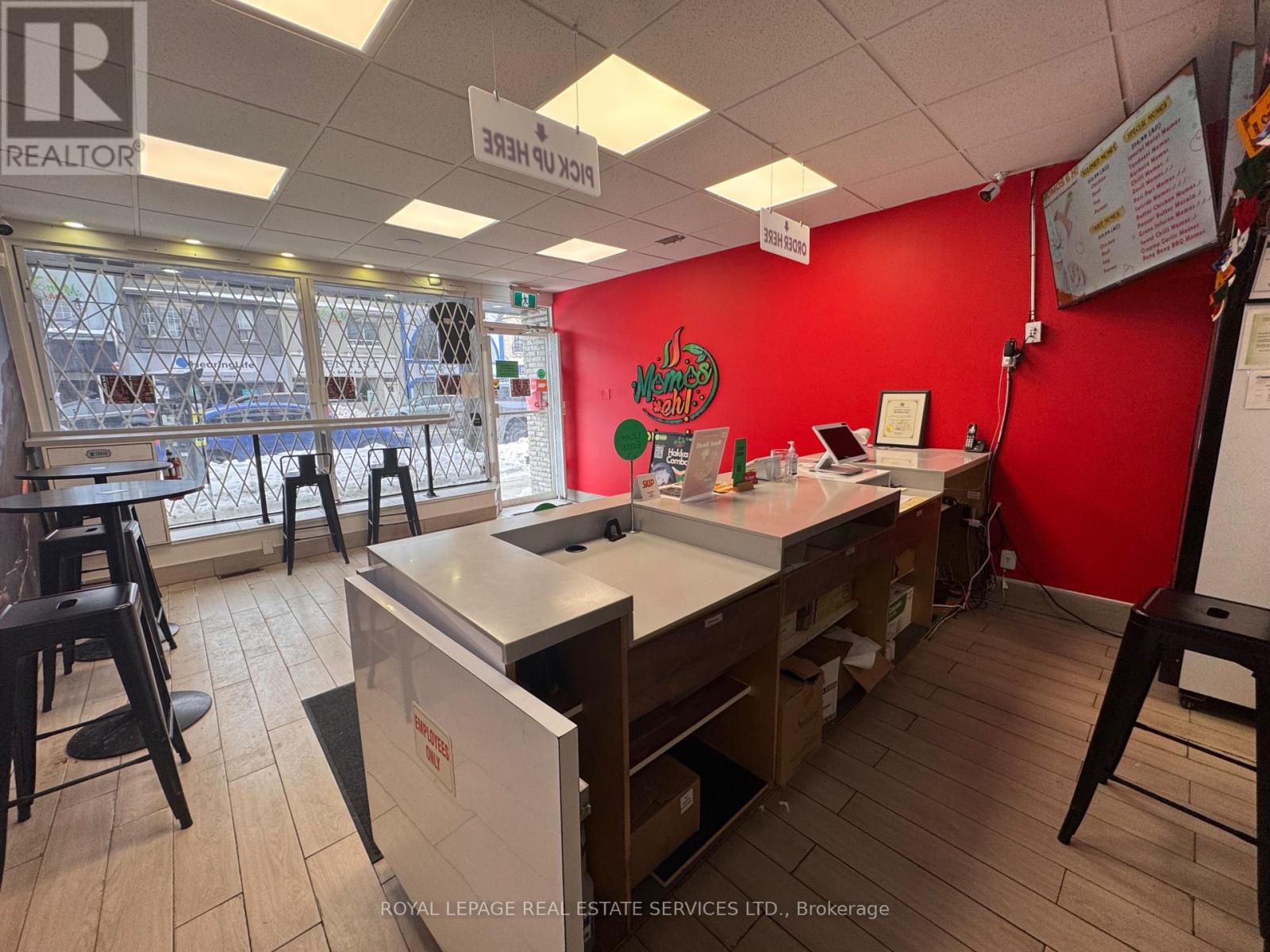 Property at 2916 LAKE SHORE BOULEVARD W image 3