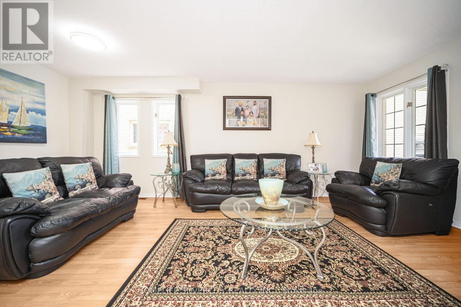 70 Tumbleweed Trail, Brampton, Ontario  L6Y 4Z9 - Photo 6 - W12106771
