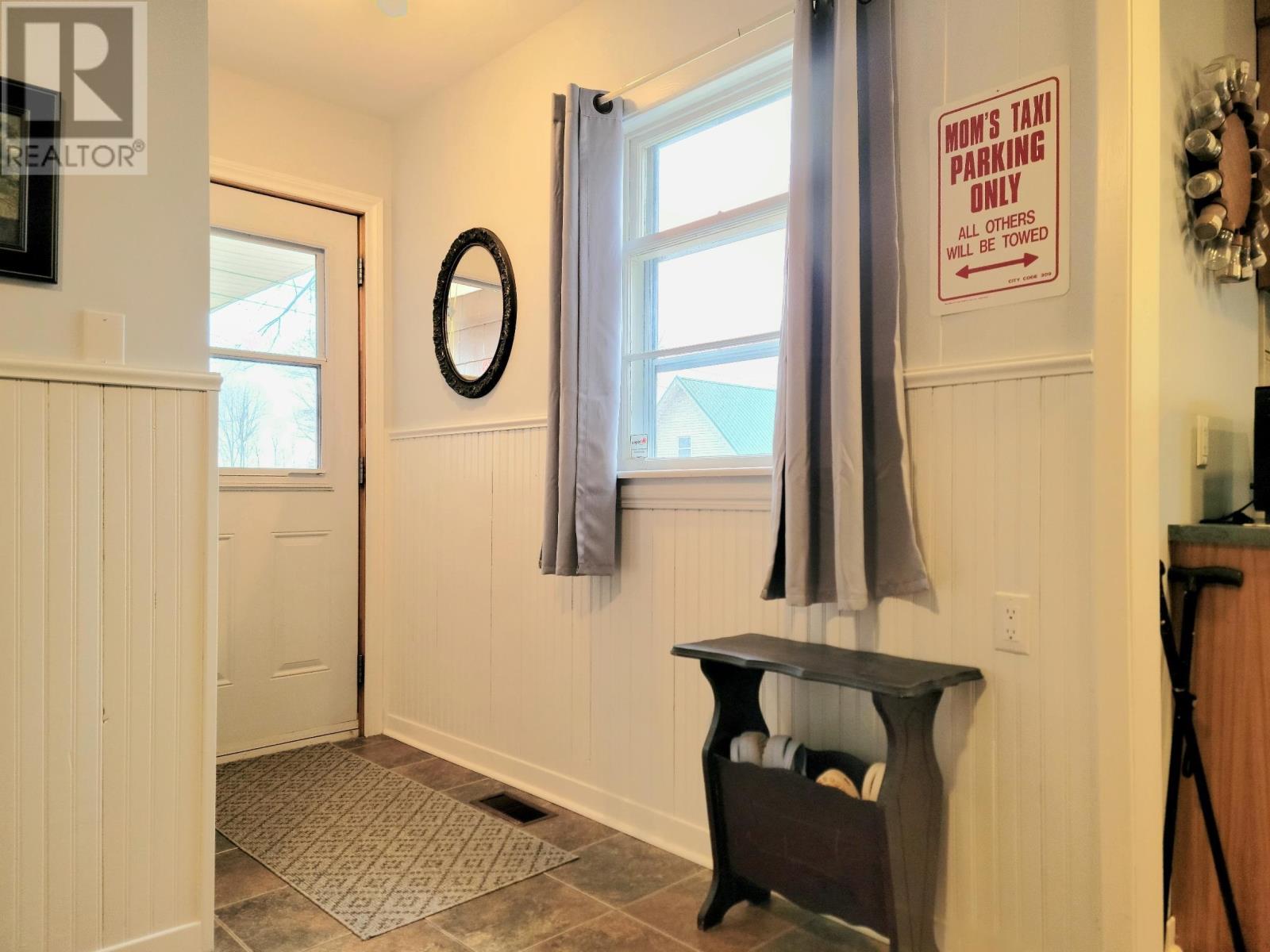 31 South Main Street, Mount Stewart, Prince Edward Island  C0A 1T0 - Photo 11 - 202509003