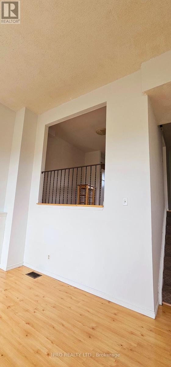 Property at 36 DAWSON CRESCENT image 5