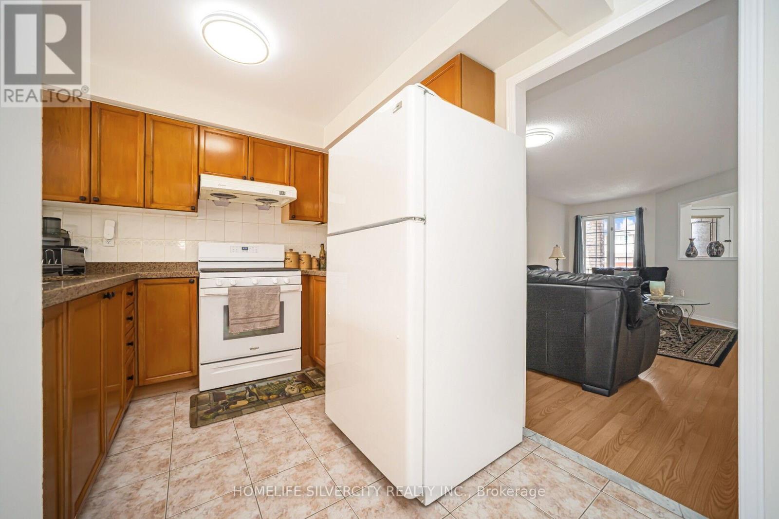 70 Tumbleweed Trail, Brampton, Ontario  L6Y 4Z9 - Photo 20 - W12106771