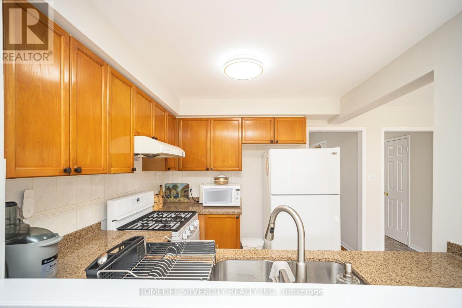 70 Tumbleweed Trail, Brampton, Ontario  L6Y 4Z9 - Photo 19 - W12106771