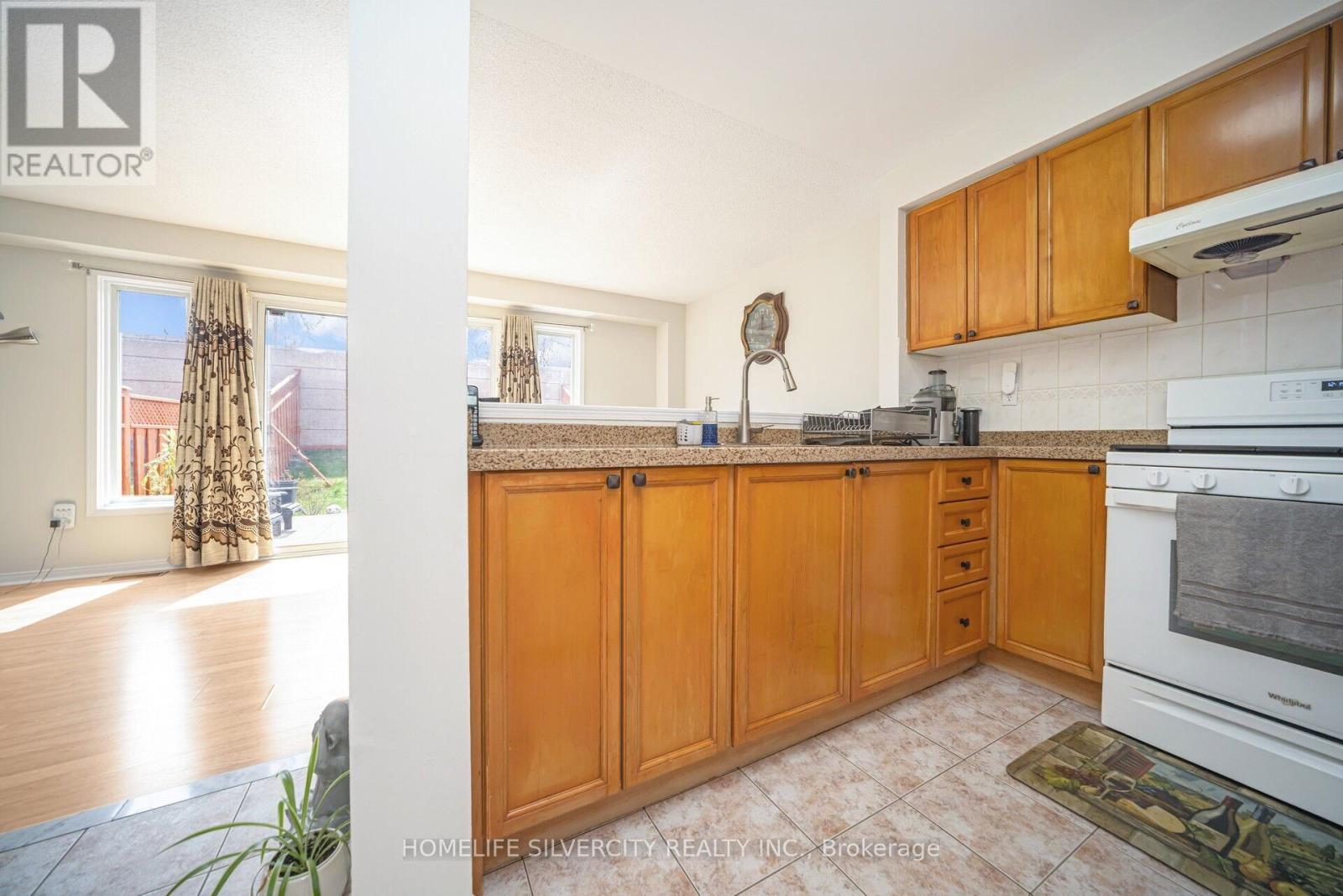 70 Tumbleweed Trail, Brampton, Ontario  L6Y 4Z9 - Photo 21 - W12106771