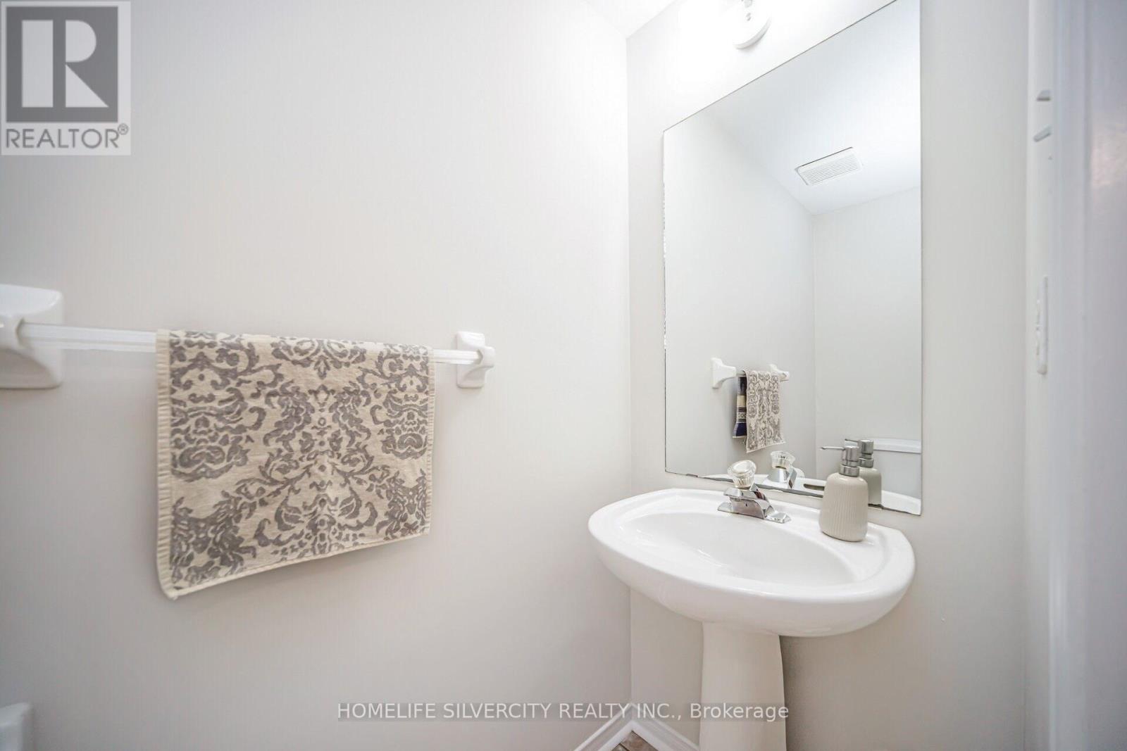 70 Tumbleweed Trail, Brampton, Ontario  L6Y 4Z9 - Photo 23 - W12106771