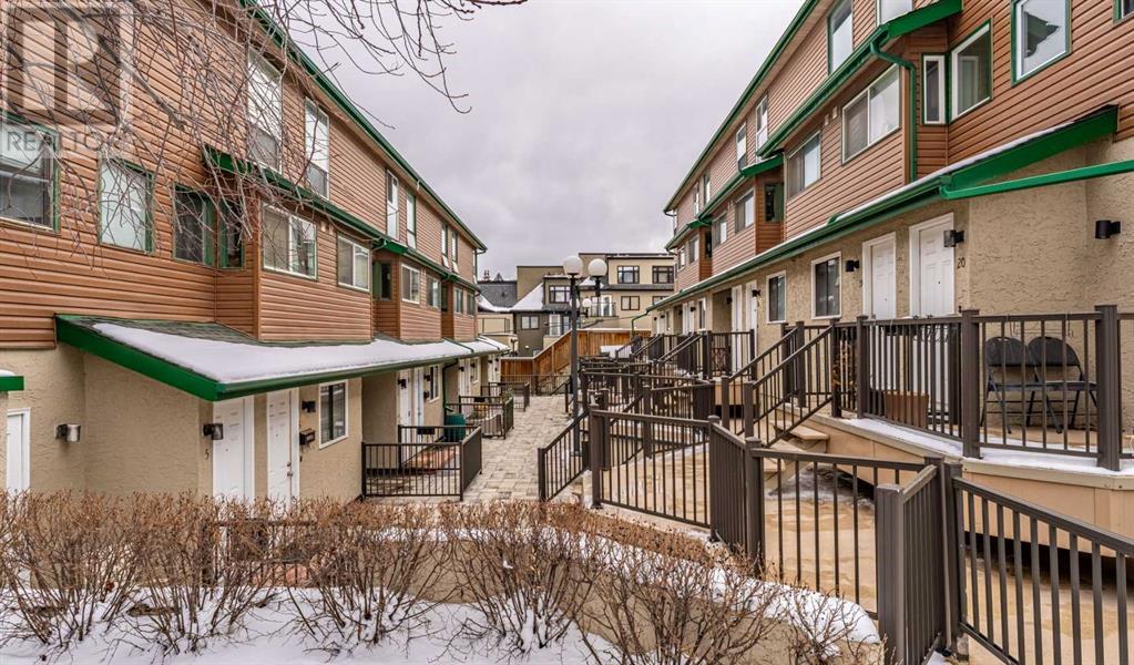 Property at 16, 2400 15 Street SW image 3