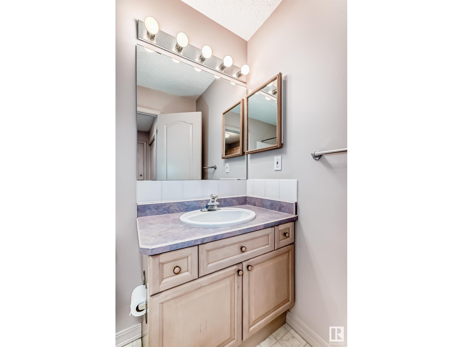 #109 215 Blackburn Dr E Sw, Edmonton, Alberta  T6W 1B9 - Photo 48 - E4429316
